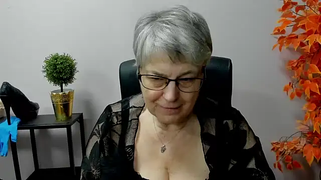 IrisDream online show from March 2025 01:54:01 PM