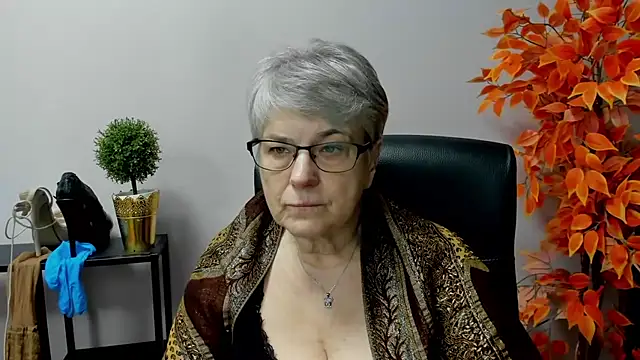 IrisDream online show from March 2025 02:01:02 PM
