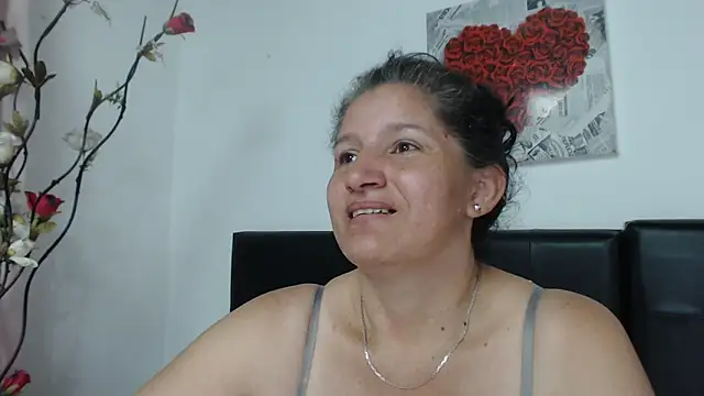 Angelinna Milf online show from December 2024 11:05:01 PM