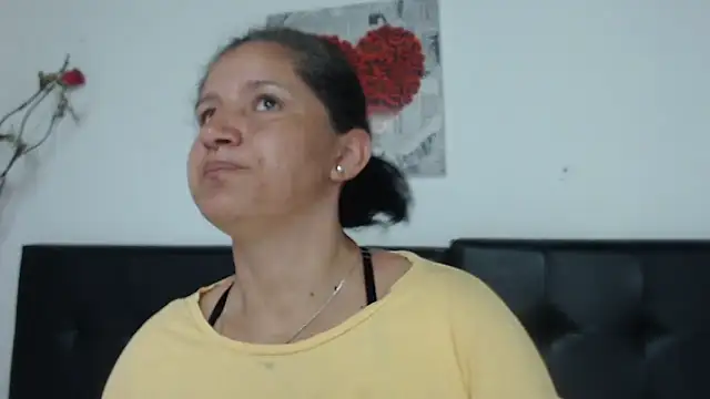Angelinna Milf online show from December 2024 06:54:02 PM