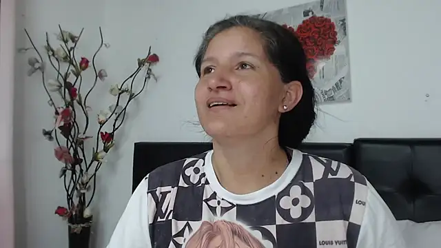 Angelinna Milf online show from December 2024 06:31:01 PM