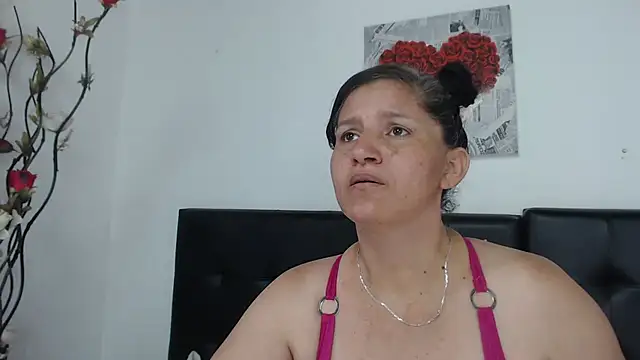 Angelinna Milf online show from January 2025 06:57:01 PM