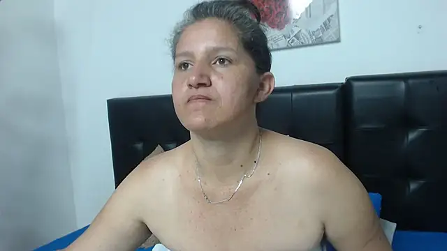 Angelinna Milf online show from January 2025 01:54:01 AM