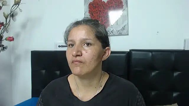 Angelinna Milf online show from February 2025 02:47:02 AM