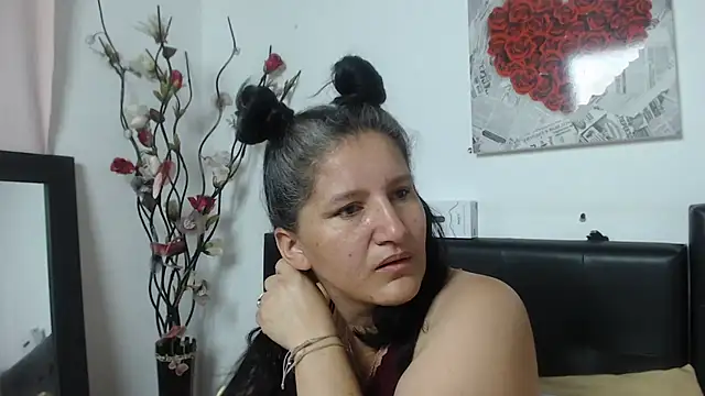 Angelinna Milf online show from February 2025 09:15:02 PM