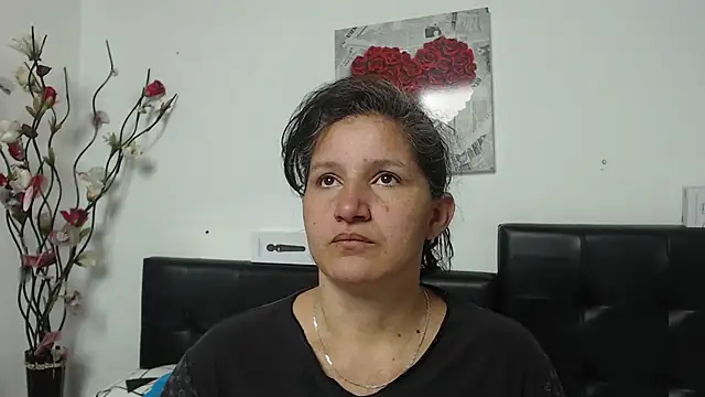 Angelinna Milf online show from February 2025 02:27:01 AM