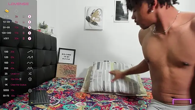 RoddyRich11 online show from October 2025 11:29:02 AM