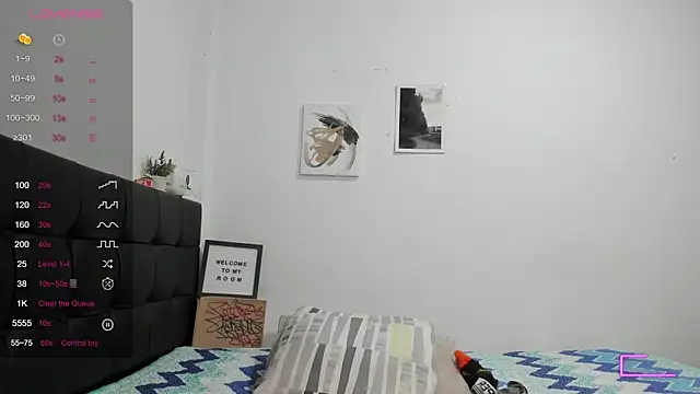 RoddyRich11 online show from November 2025 12:06:02 PM