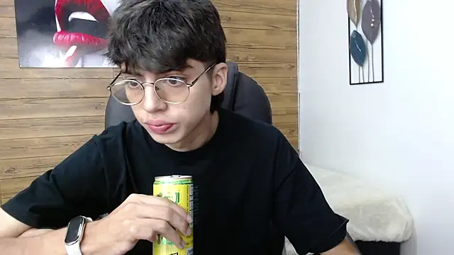 jhoellx online show from December 2024 08:37:02 PM