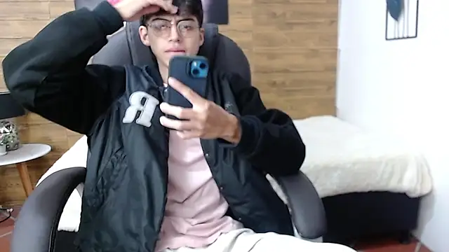 jhoellx online show from December 2024 12:54:02 PM