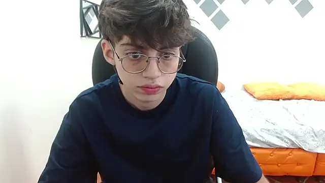 jhoellx online show from December 2024 07:05:02 PM