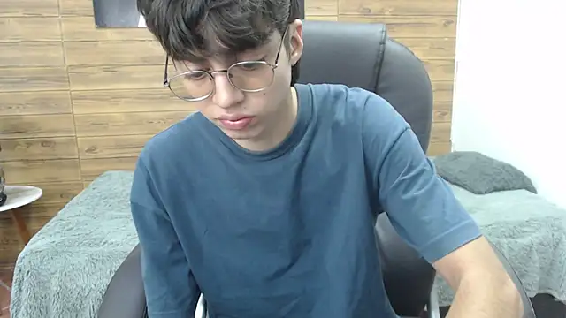 jhoellx online show from January 2025 06:31:01 PM