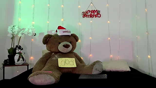 Snapshot of kendal_scott1 chatting on December 2024 06:38:02 PM kendal scott1 online show from December 2024 06:38:02 PM