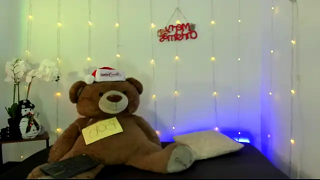 Snapshot of kendal_scott1 chatting on December 2024 07:17:01 PM kendal scott1 online show from December 2024 07:17:01 PM