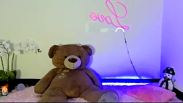 Snapshot of kendal_scott1 chatting on January 2025 10:11:02 PM kendal scott1 online show from January 2025 10:11:02 PM