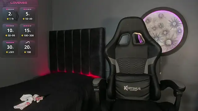 Snapshot of khriss_brown chatting on October 2025 08:59:01 PM khriss brown online show from October 2025 08:59:01 PM