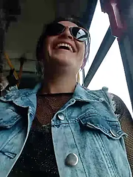 sophie banger online show from September 2025 06:01:02 PM