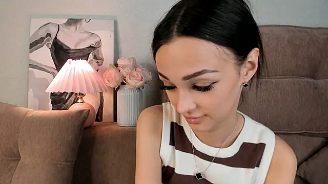 Jessie meow online show from March 2025 02:45:01 PM