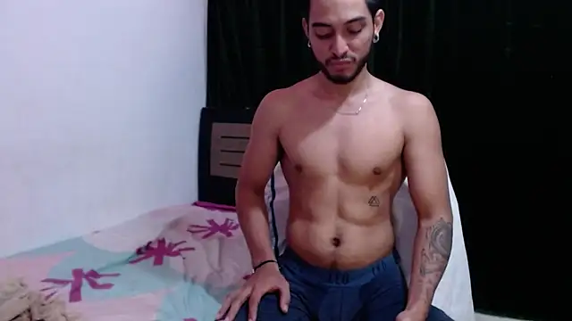 Snapshot of maxximus_100 chatting on December 2024 05:40:02 AM maxximus 100 online show from December 2024 05:40:02 AM