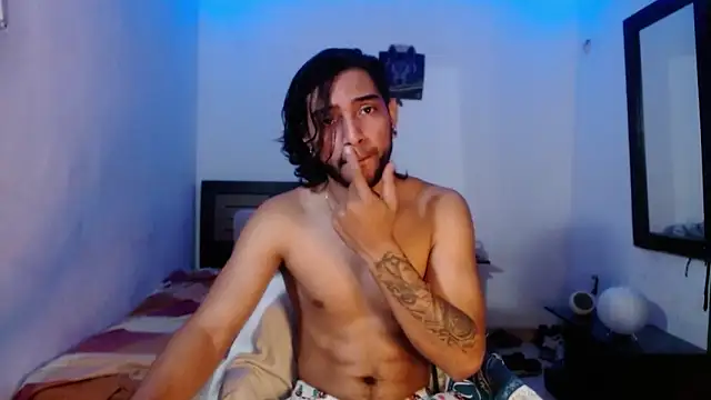 Snapshot of maxximus_100 chatting on January 2025 09:59:01 PM maxximus 100 online show from January 2025 09:59:01 PM