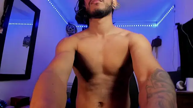 Snapshot of maxximus_100 chatting on March 2025 07:15:01 AM maxximus 100 online show from March 2025 07:15:01 AM