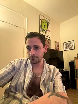 Snapshot of defbond420 chatting on October 2025 10:32:02 PM defbond420 online show from October 2025 10:32:02 PM