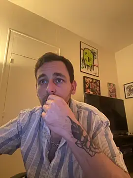 Snapshot of defbond420 chatting on October 2025 08:42:01 PM defbond420 online show from October 2025 08:42:01 PM