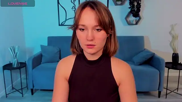 BritnieCute online show from November 2025 05:39:02 AM