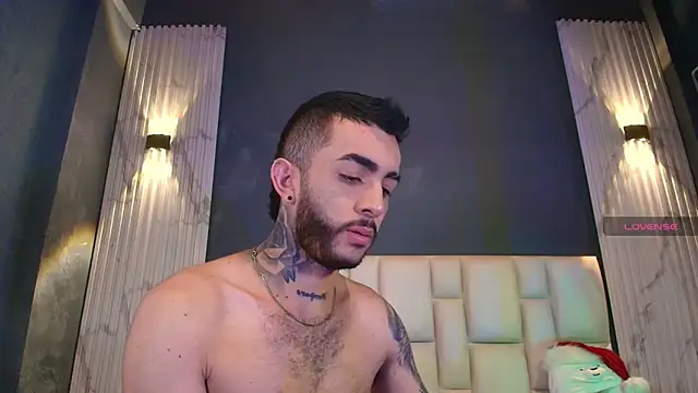 Marcelo ruiz  online show from December 2025 06:48:01 PM