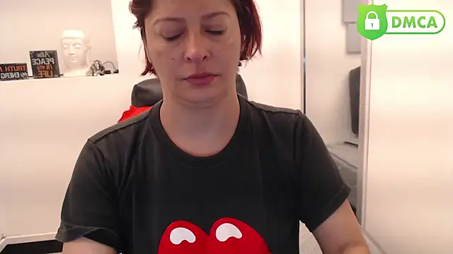 eva twiss online show from October 2025 11:46:02 AM