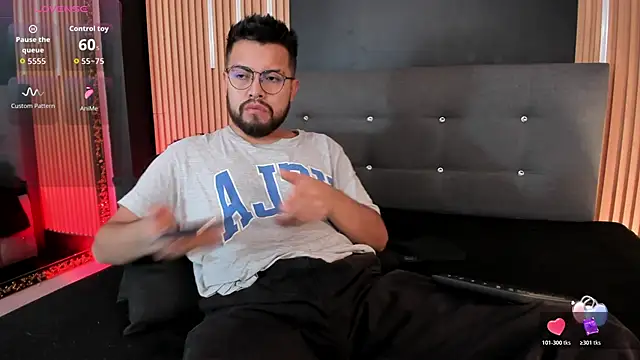 LuccaMallard online show from April 2026 12:09:02 PM