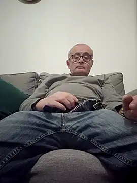 Bretoncool online show from March 2025 05:02:01 AM