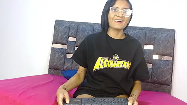 Snapshot of valentina_lov chatting on September 2025 12:07:02 PM valentina lov online show from September 2025 12:07:02 PM