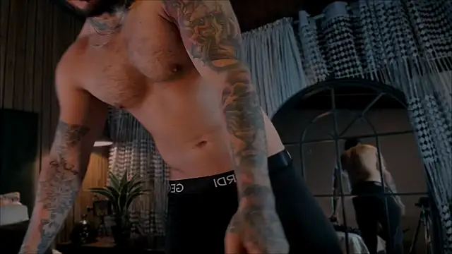 LeoSalvatore  online show from January 2025 03:04:02 AM