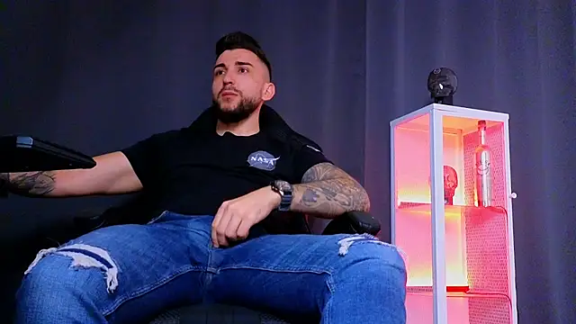 MightyAaron66 online show from February 2025 06:47:02 PM