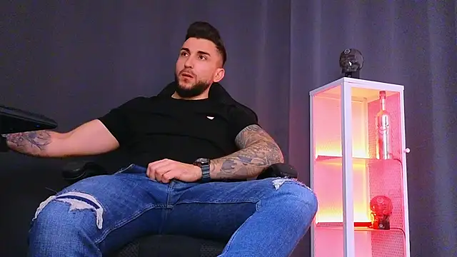 MightyAaron66 online show from February 2025 01:49:02 PM