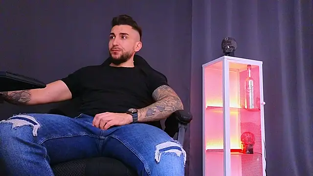 MightyAaron66 online show from February 2025 08:55:02 AM