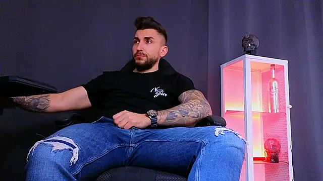 MightyAaron66 online show from February 2025 02:48:01 PM