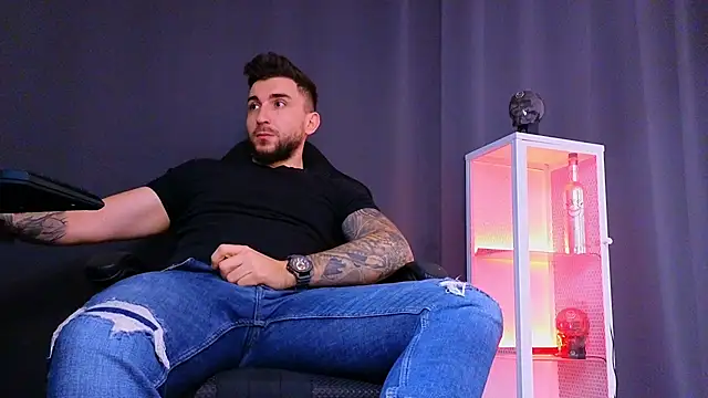 MightyAaron66 online show from March 2025 05:28:02 AM