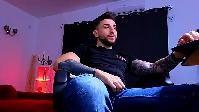 MightyAaron66 online show from October 2025 02:35:02 PM