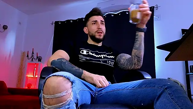 MightyAaron66 online show from February 2026 06:52:01 AM