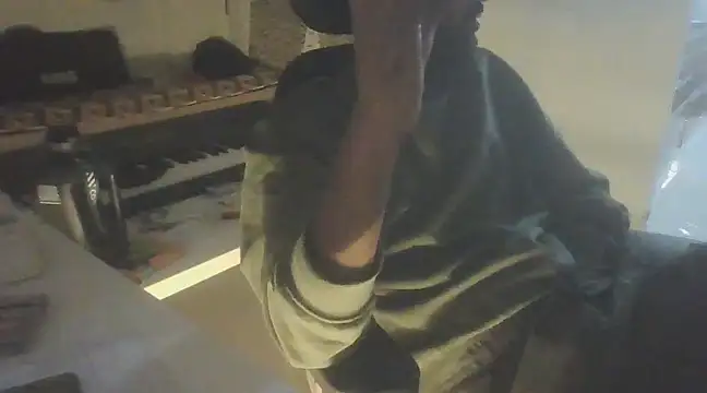 dominanthubby online show from December 2024 05:23:02 PM