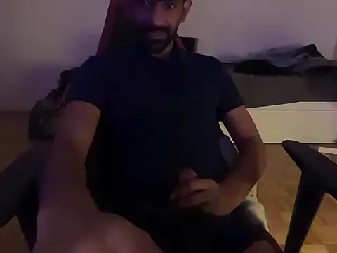 Snapshot of dominanthubby chatting on July 2026 01:19:01 AM dominanthubby online show from July 2026 01:19:01 AM