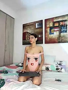 cuteluci  online show from December 2024 01:02:01 PM