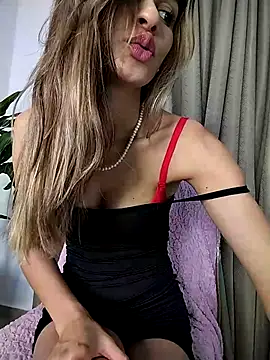 cuteluci  online show from October 2025 12:34:02 PM