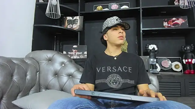 HeellBoy  online show from October 2025 08:54:02 PM