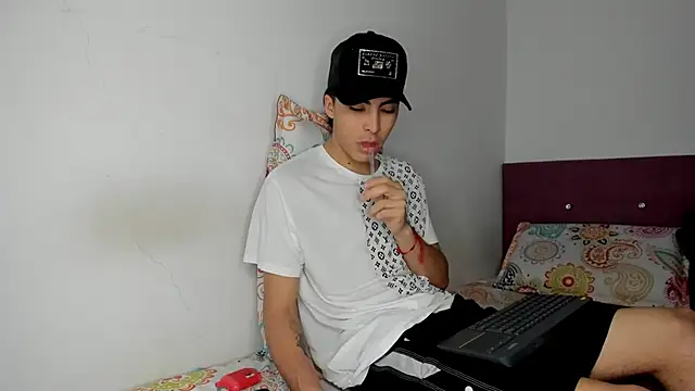 HeellBoy  online show from February 2026 07:56:02 AM