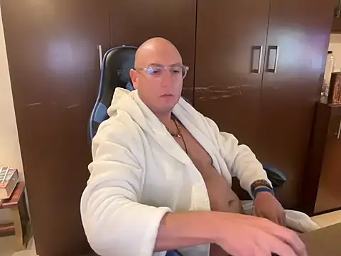 alanan881 online show from February 2025 02:06:02 AM