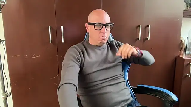 alanan881 online show from November 2025 06:00:02 PM