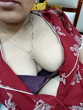 Snapshot of samitasharma chatting on September 2025 07:23:01 AM samitasharma online show from September 2025 07:23:01 AM